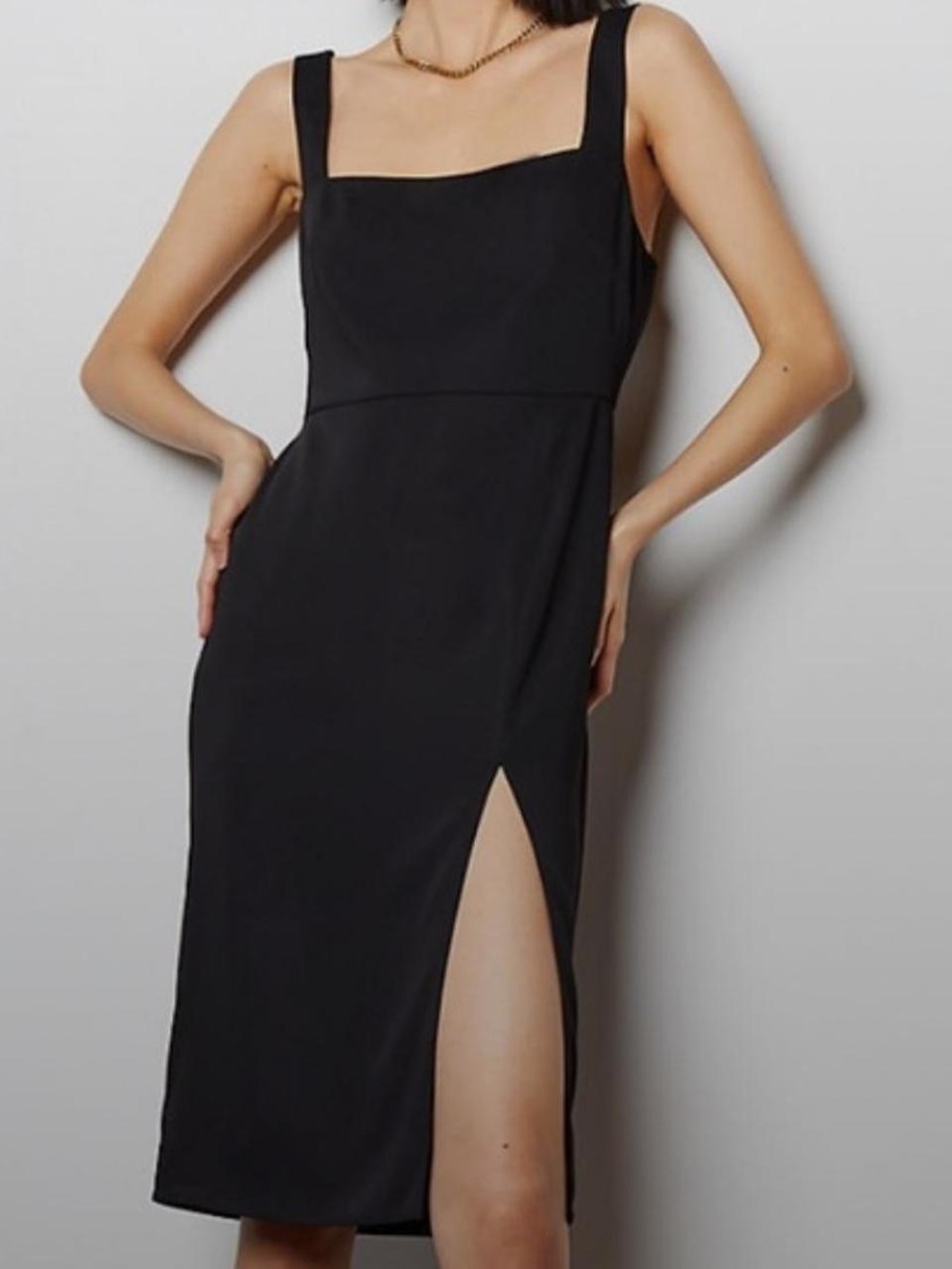 Aritzia Babaton 90s Slit Midi Dress